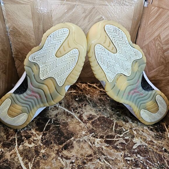 Jordan 11 Retro Platinum Tint Men\'s White basketball Shoes Size 11.   761 main image 8